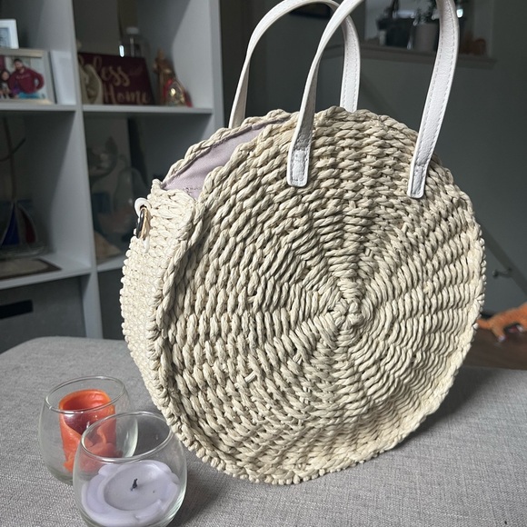 LC Lauren Conrad Cream Round Shoulder Bag - Picture 4 of 10